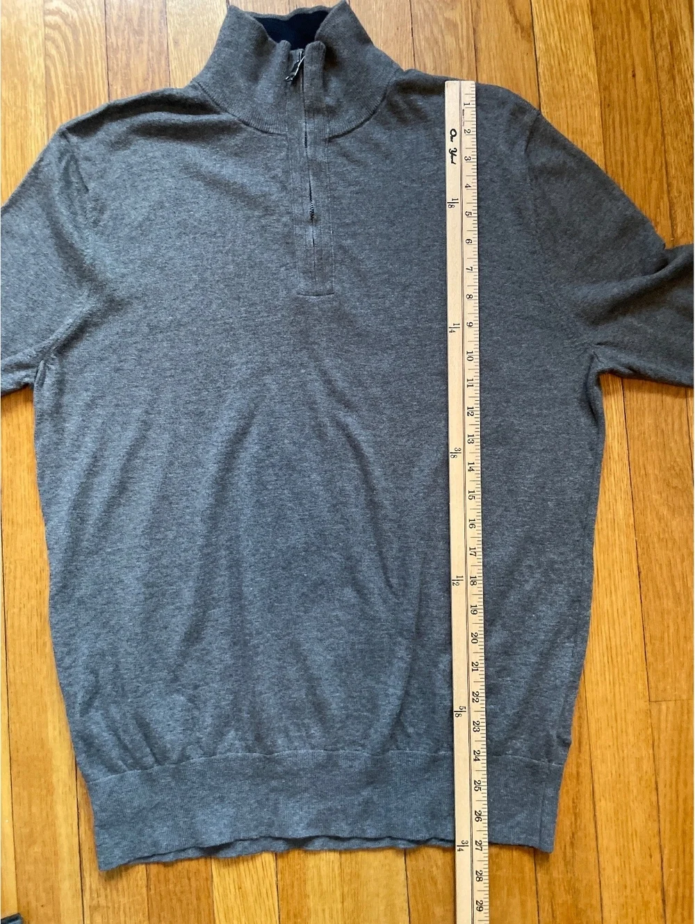 Banana Republic Men’s Gray Quarter Zip Mock Neck Sweater Large